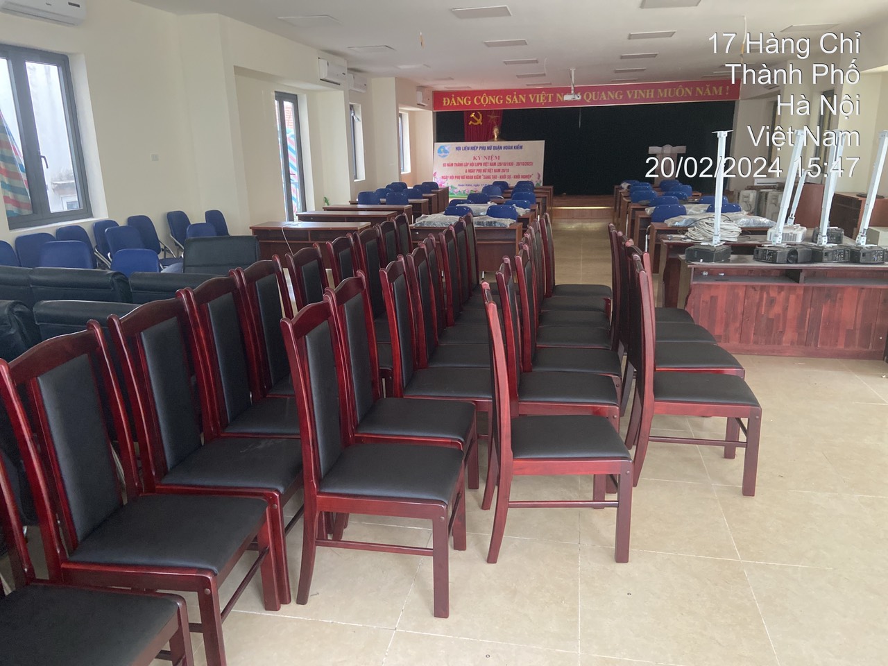 Ghế hội trường gỗ tự nhiên GHT11